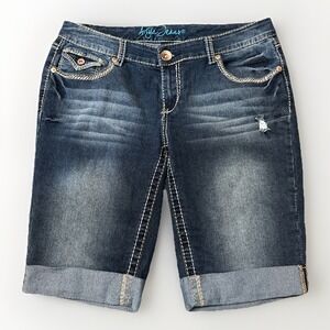 Ariya Jeans Woman's Size 11/12 Bermuda Shorts Embroidered Rhinestone 32x11